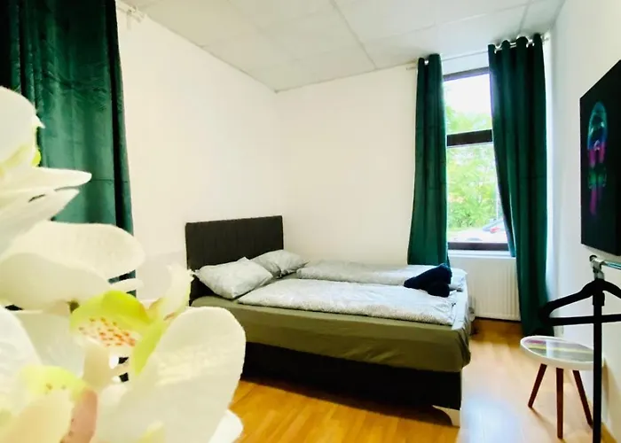 Cozy 3br Apartment, 6 Minutes To The Train Station * וינה