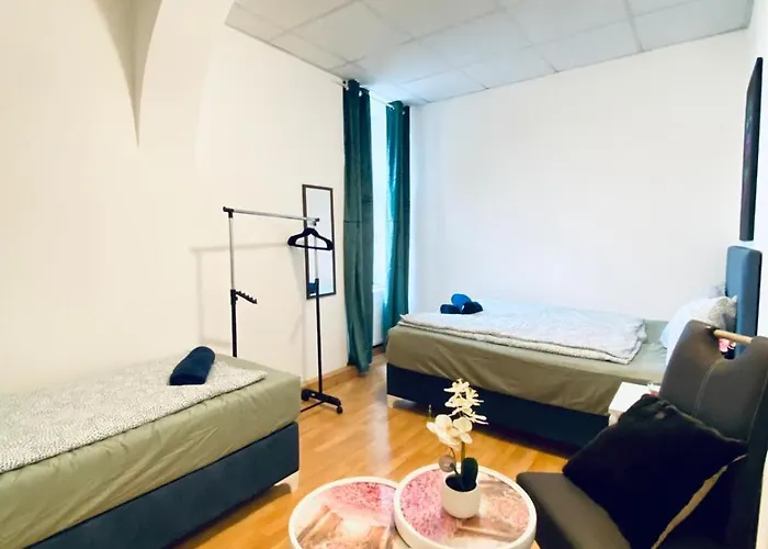 Cozy 3br Apartment, 6 Minutes To The Train Station וינה