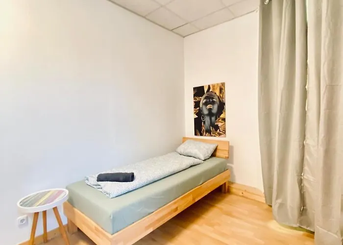 Cozy 3br Apartment, 6 Minutes To The Train Station וינה