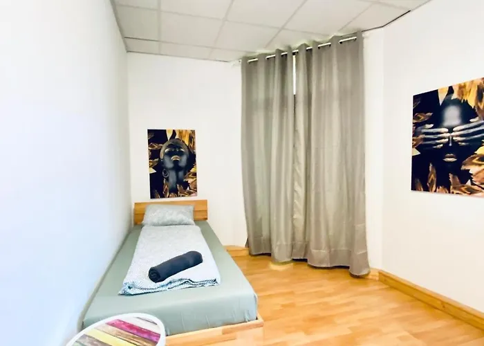 Cozy 3br Apartment, 6 Minutes To The Train Station * וינה