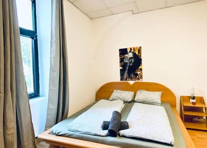 דירה Cozy 3br Apartment, 6 Minutes To The Train Station *