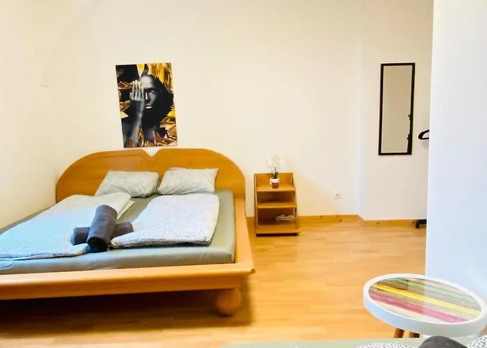 Cozy 3br Apartment, 6 Minutes To The Train Station *