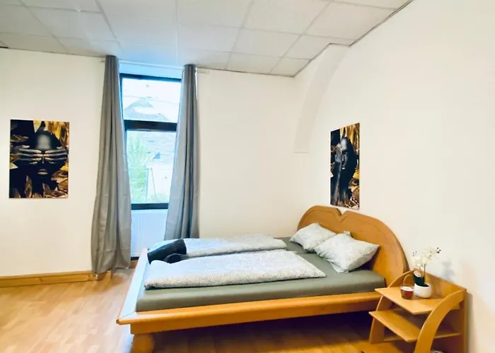 Cozy 3br Apartment, 6 Minutes To The Train Station *
