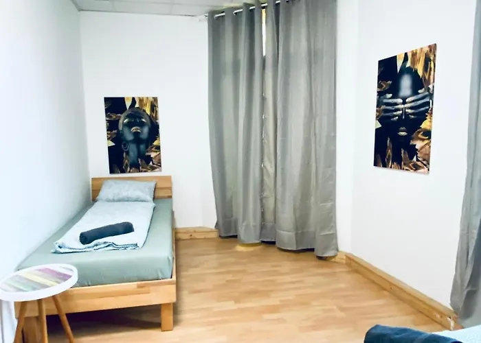 דירה Cozy 3br Apartment, 6 Minutes To The Train Station *